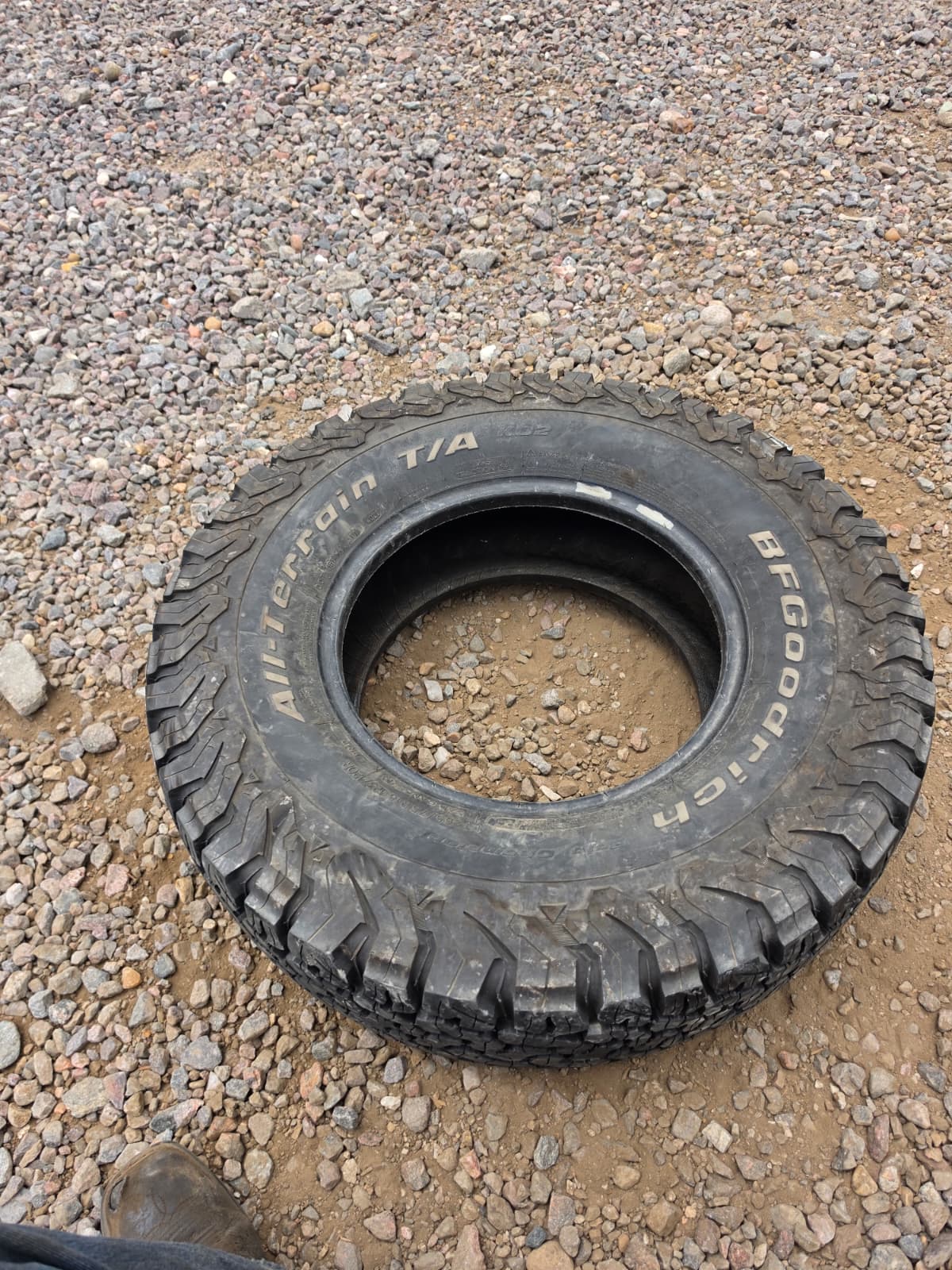 255/65R18 Single (1 Used Tire)  Bf Goodrich KO2