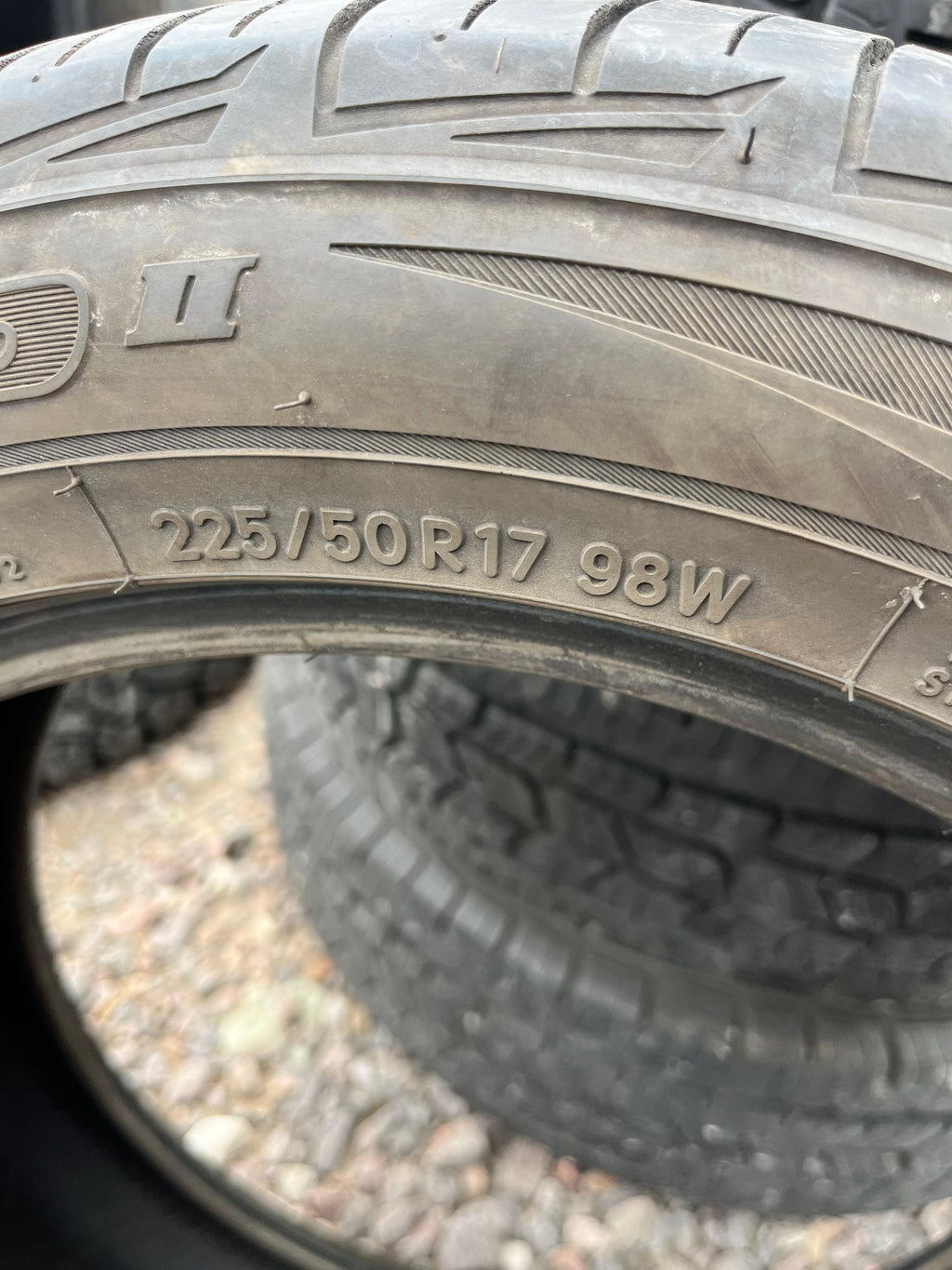 225/50R17 Single (1 Used Tire) Toyo Extensa HP 2