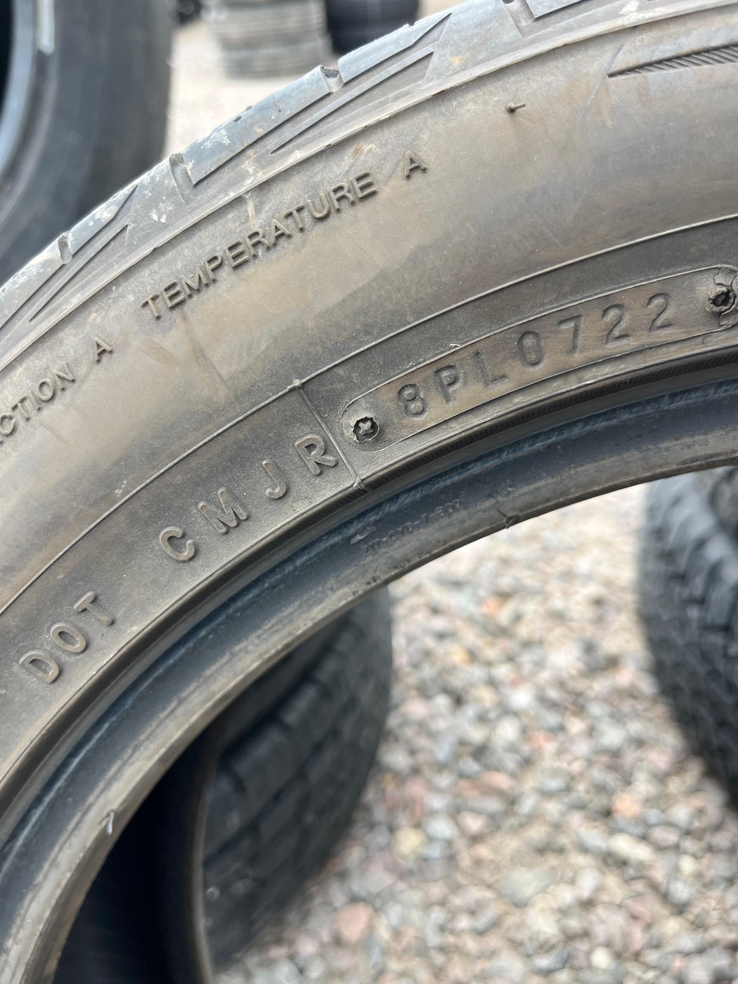 225/50R17 Single (1 Used Tire) Toyo Extensa HP 2