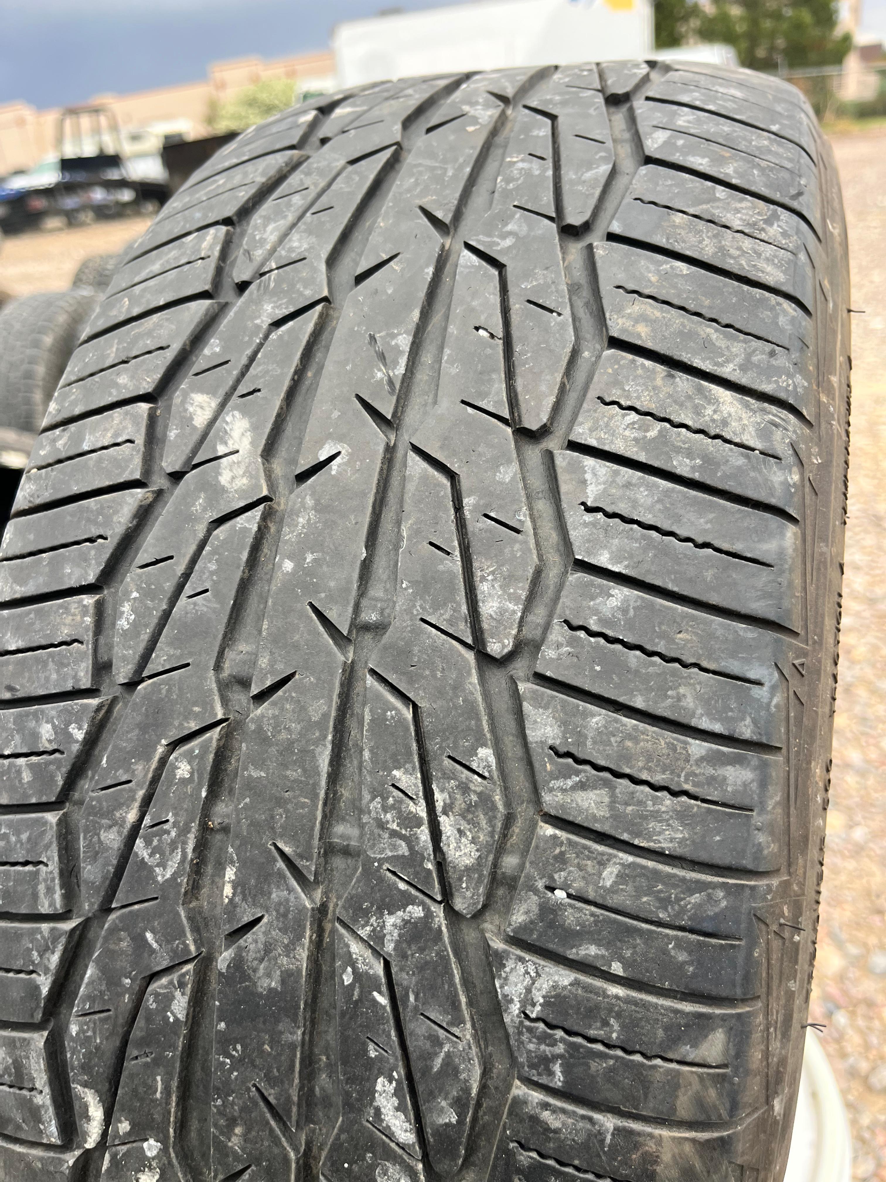 225/50R17 Single (1 Used Tire) Toyo Extensa HP 2