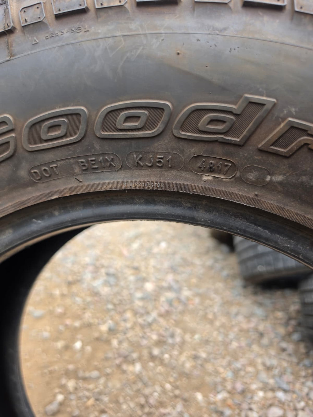 255/75R17 Single (1 Used Tire) Bf Goodrich KM