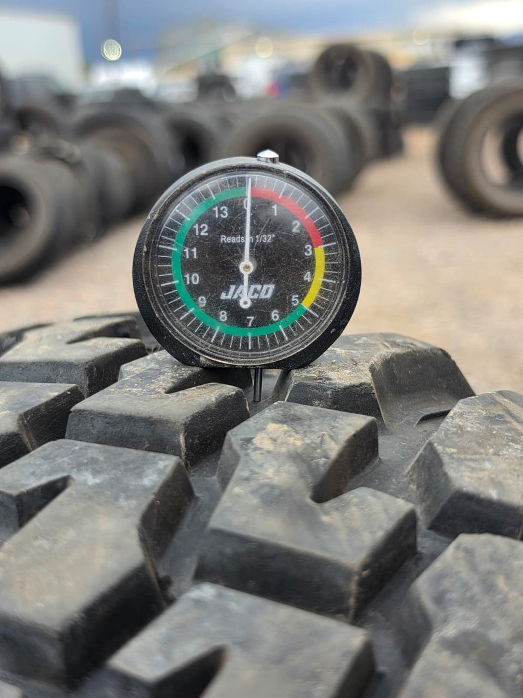 255/75R17 Single (1 Used Tire) Bf Goodrich KM