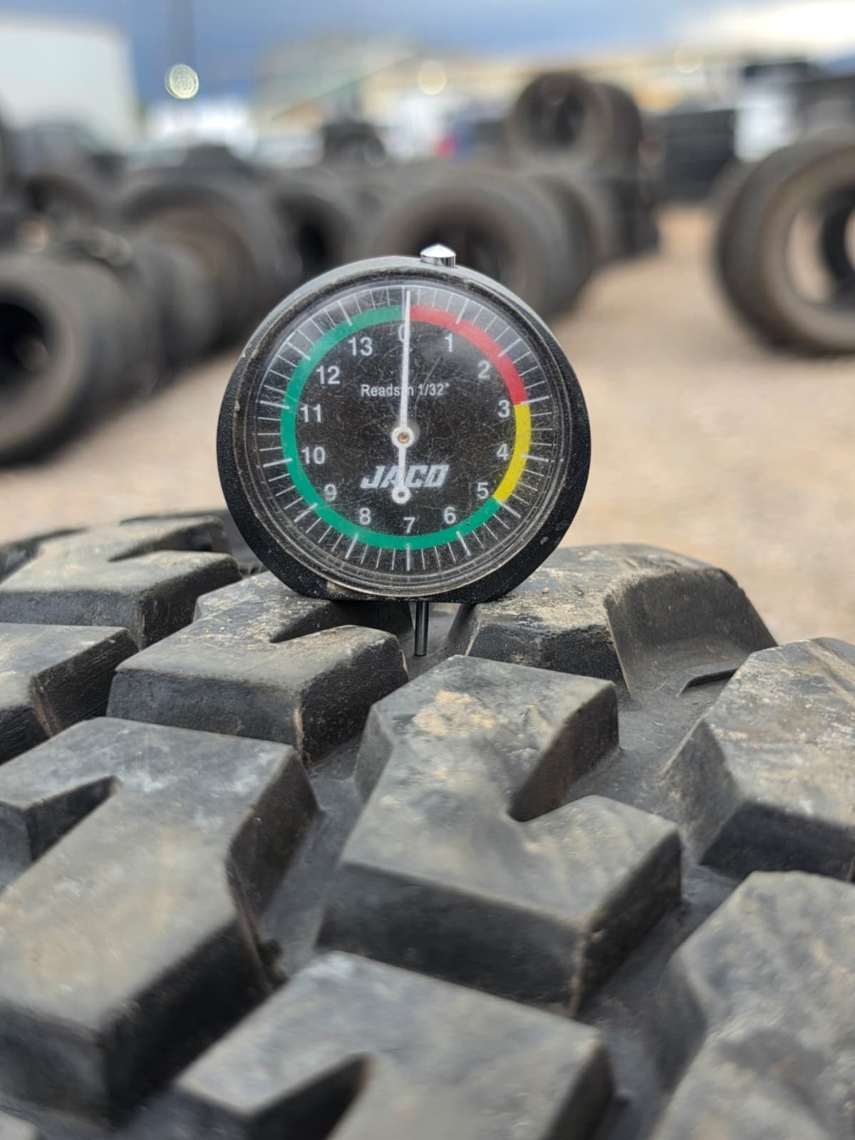 255/75R17 Single (1 Used Tire) Bf Goodrich KM