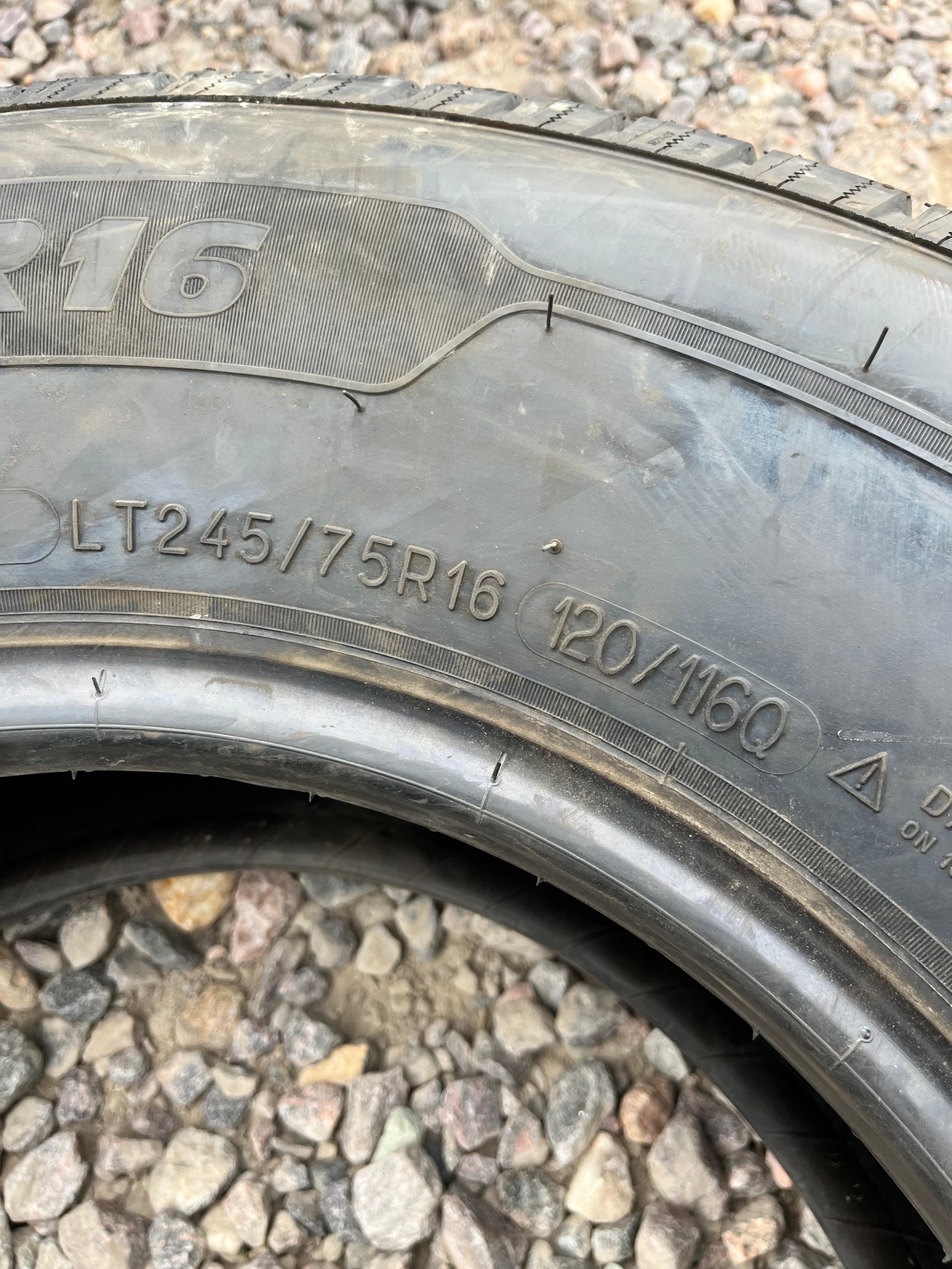 LT245/75R16 Single (1 Used Tire) Michelin Agilis LTX