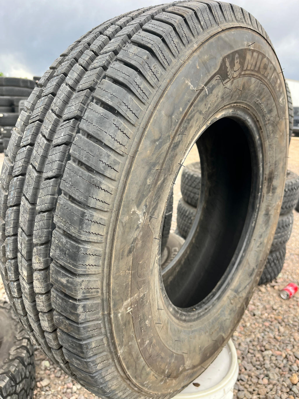 LT245/75R16 Single (1 Used Tire) Michelin Agilis LTX