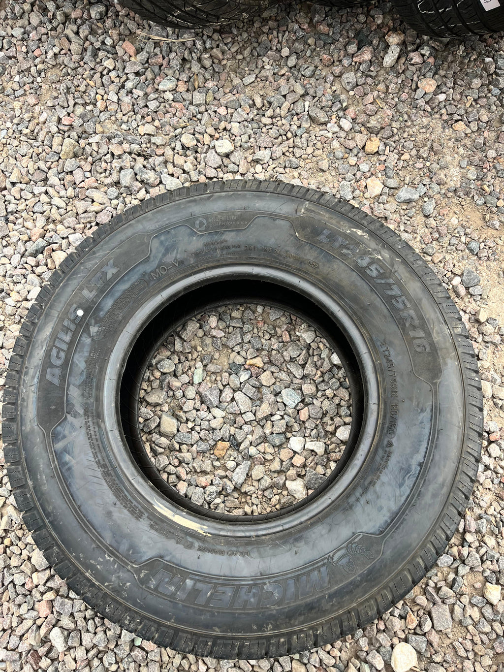 LT245/75R16 Single (1 Used Tire) Michelin Agilis LTX