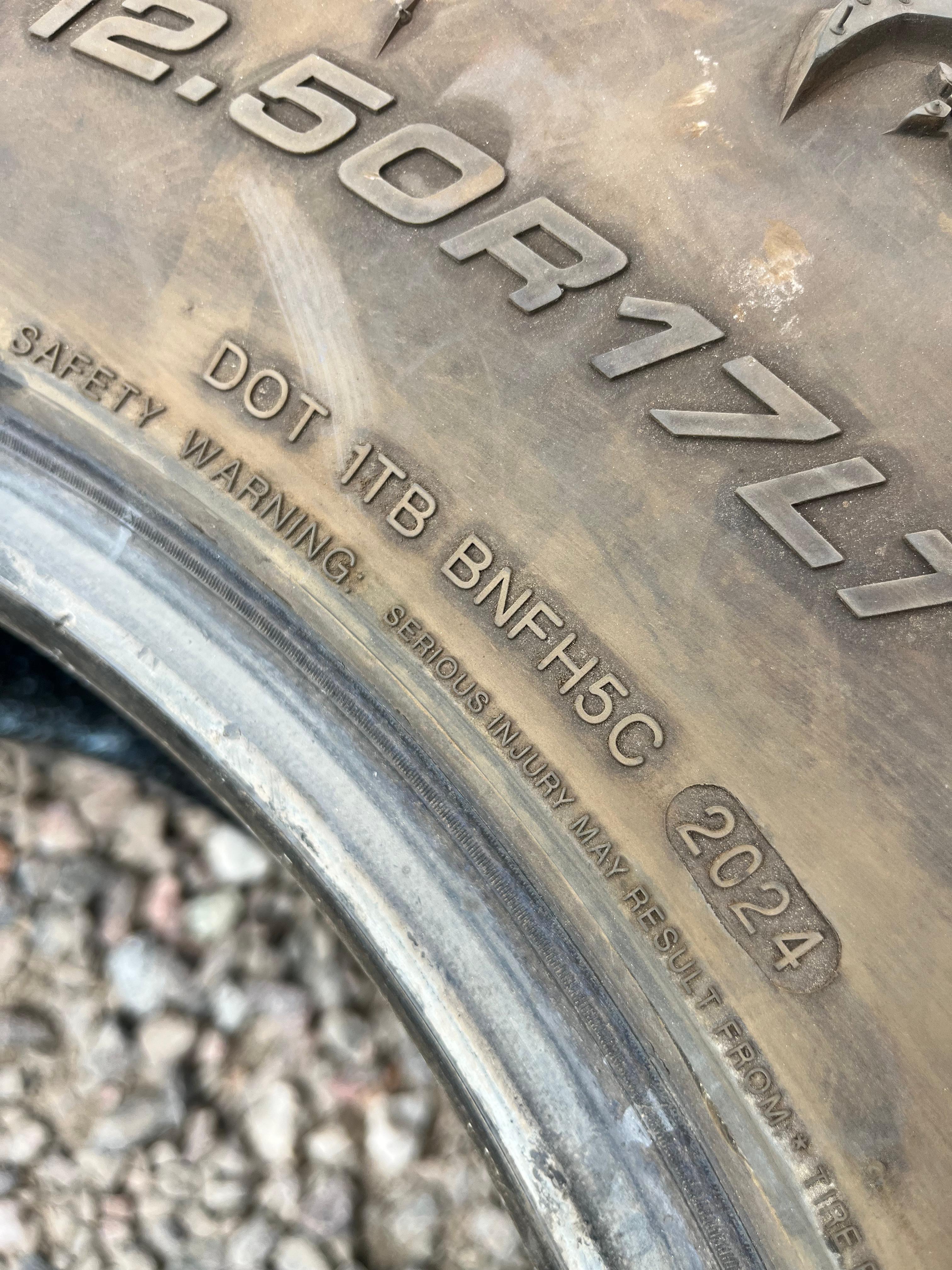 LT33x12.50R17 Single (1 Used Tire) Rolling Big Power Repulsor