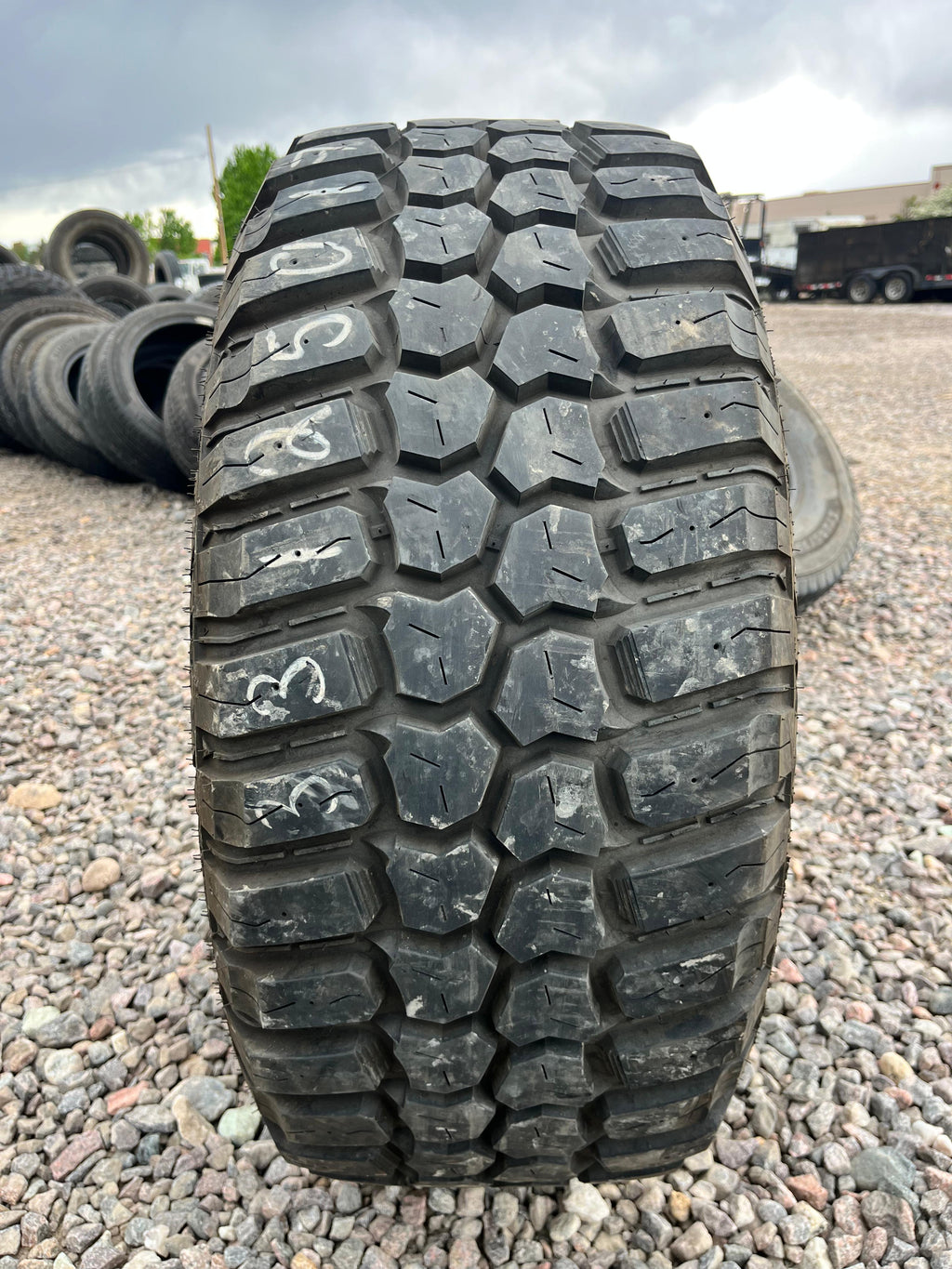LT33x12.50R17 Single (1 Used Tire) Rolling Big Power Repulsor