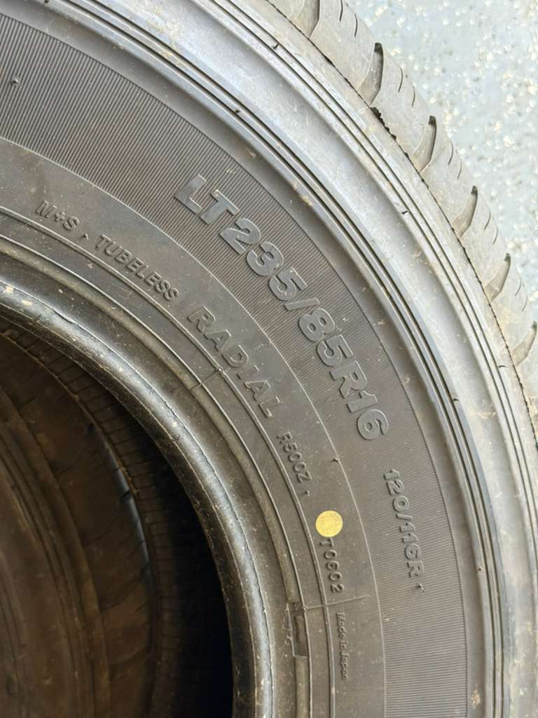 LT235/85R16 Pair (2 Like New Tires) Bridgestone Duravis R500 HD