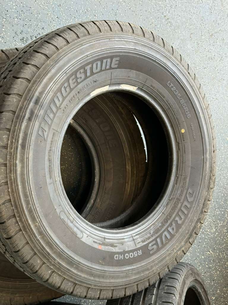 LT235/85R16 Pair (2 Like New Tires) Bridgestone Duravis R500 HD