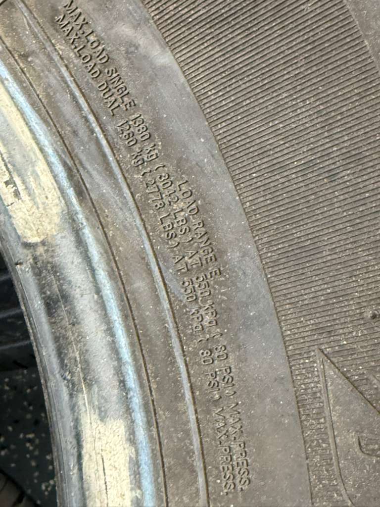 LT235/85R16 Pair (2 Like New Tires) Bridgestone Duravis R500 HD