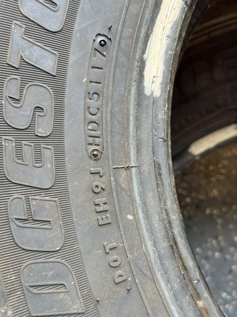 LT235/85R16 Pair (2 Like New Tires) Bridgestone Duravis R500 HD