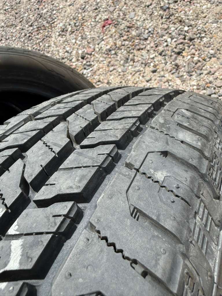 225/70R16 Single (1 Used Tire) Laufenn X Fit HT