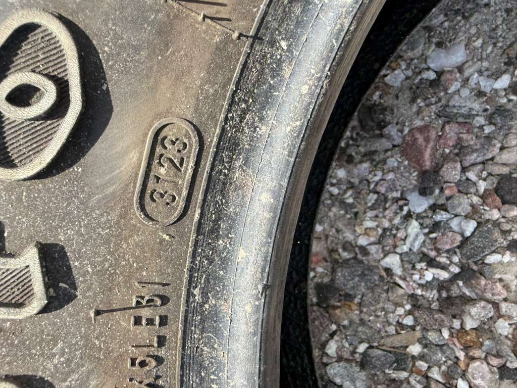225/70R16 Single (1 Used Tire) Firestone Destination LE2