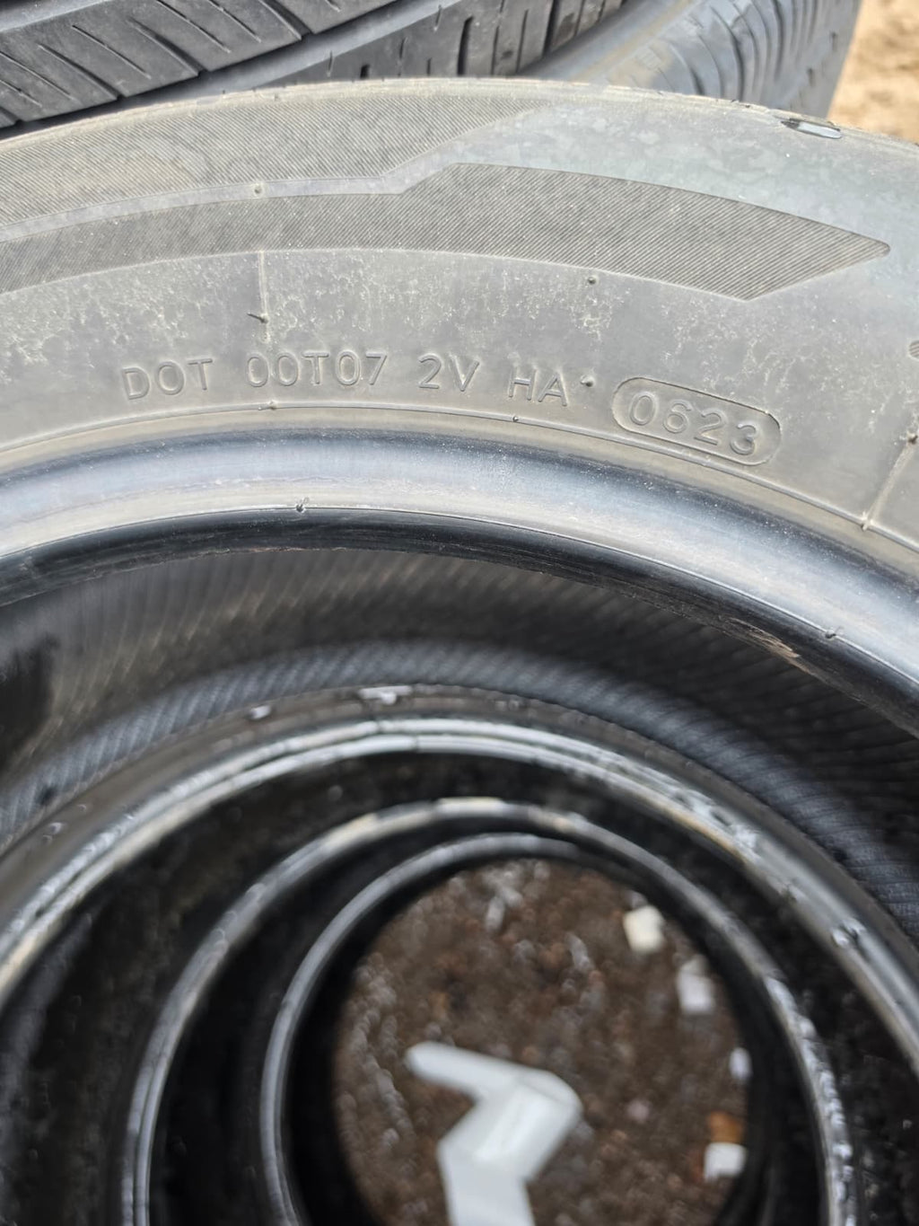 215/60R17 Set (4 Used Tires) Hankook Kinergy GT