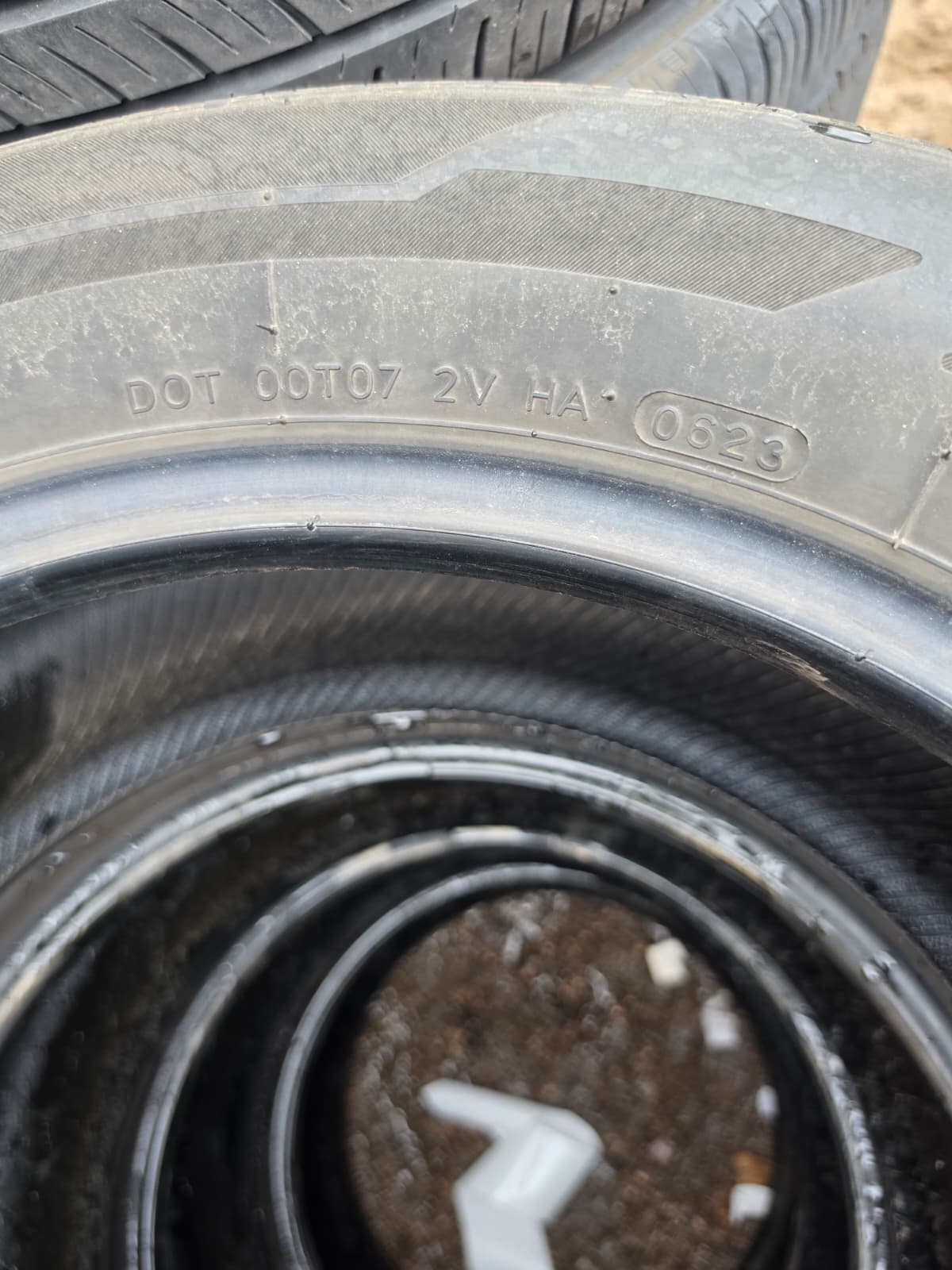 215/60R17 Set (4 Used Tires) Hankook Kinergy GT