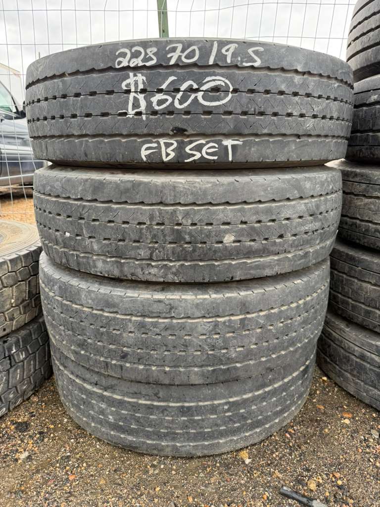 225/70R19.5 Set (4 Used Tires) Goodyear Fuel Max RSA