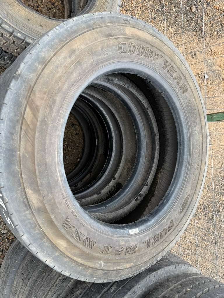 225/70R19.5 Set (4 Used Tires) Goodyear Fuel Max RSA