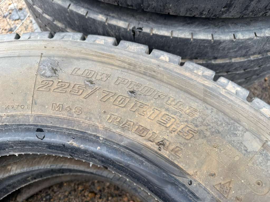 225/70R19.5 Pair (2 Used Tires) Bridgestone M729