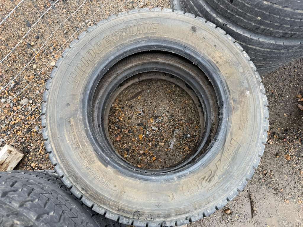 225/70R19.5 Pair (2 Used Tires) Bridgestone M729