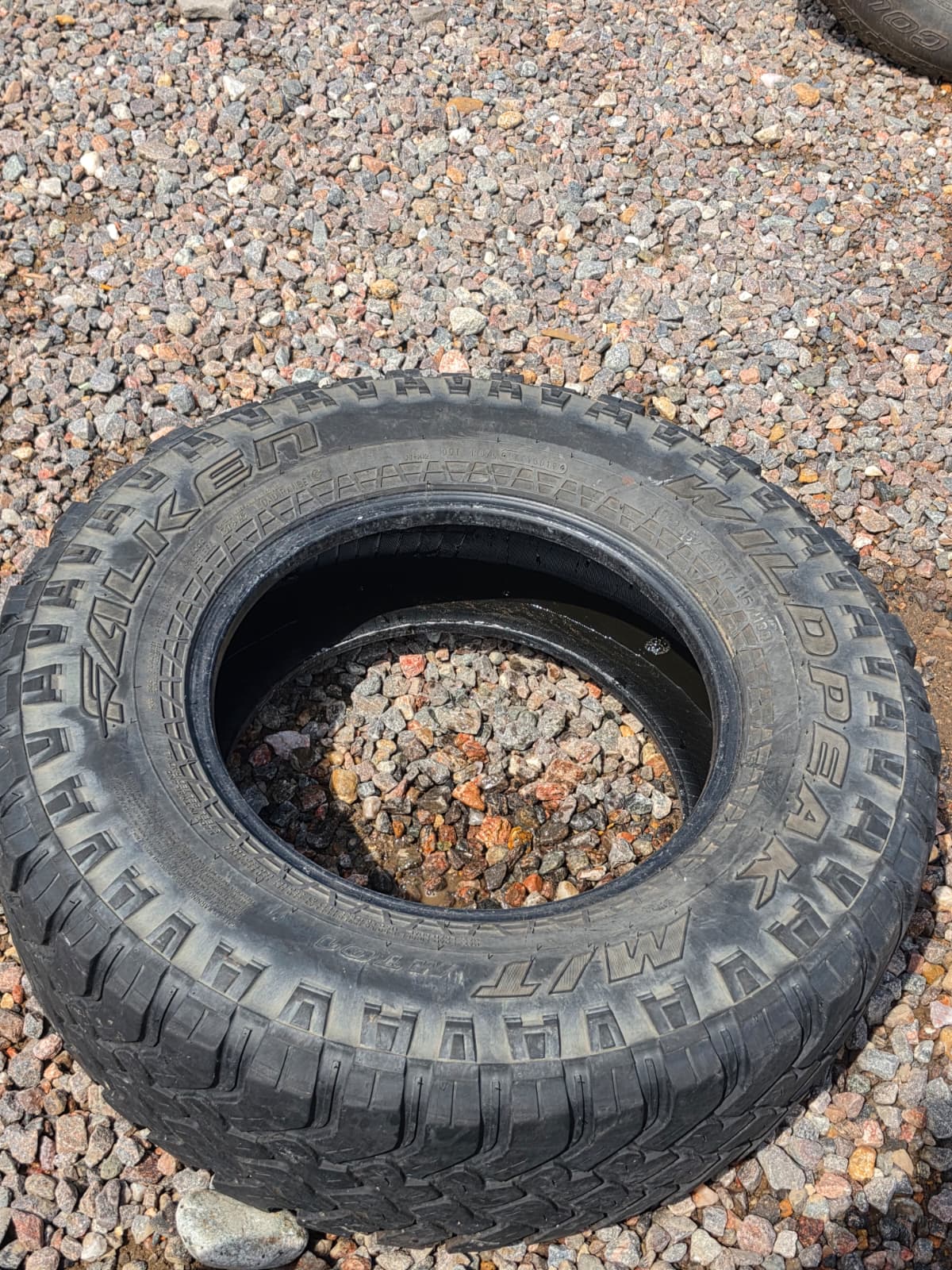 LT285/70R17 Single (1 Used Tire) Falken Wild Peak