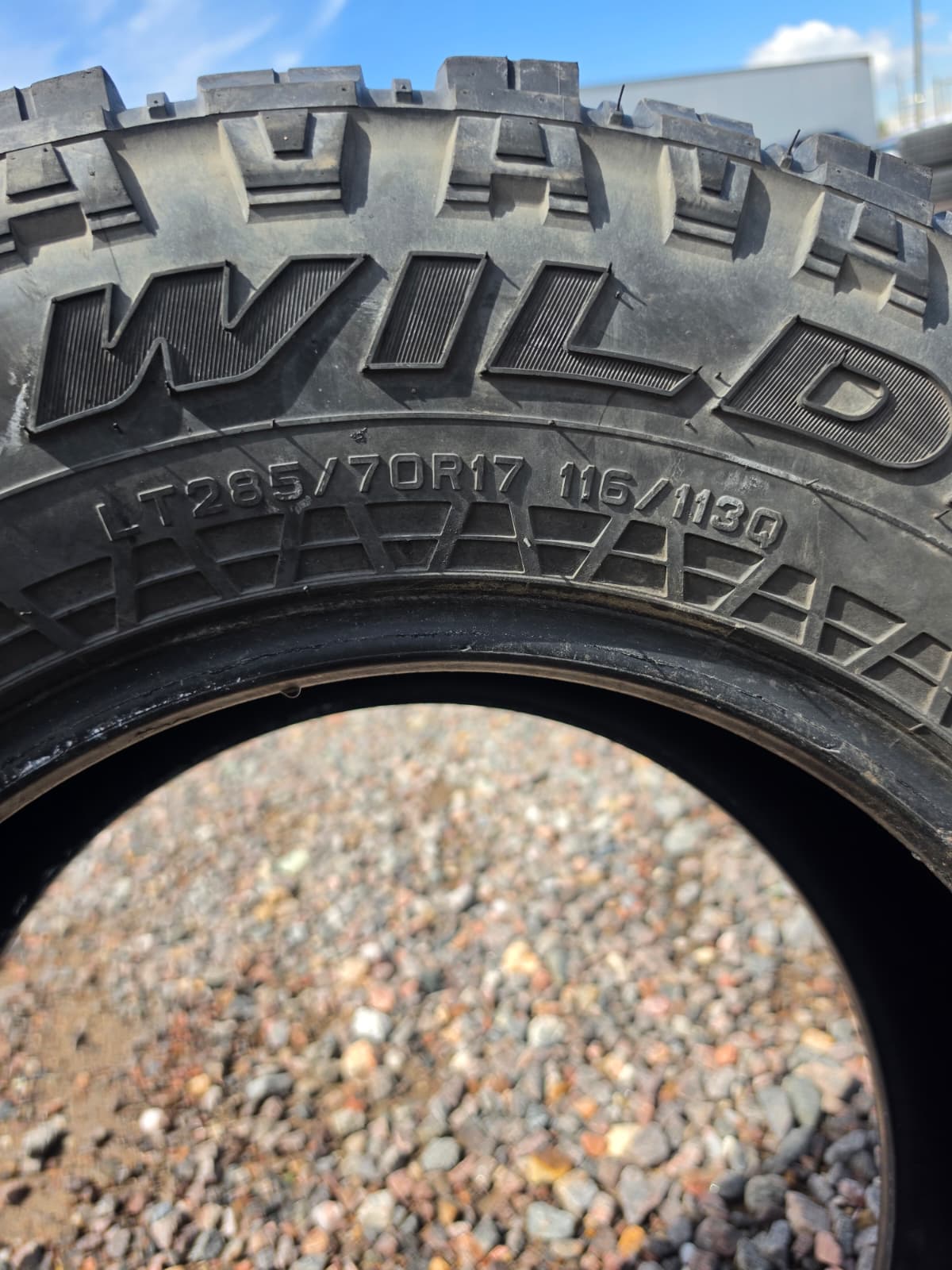 LT285/70R17 Single (1 Used Tire) Falken Wild Peak