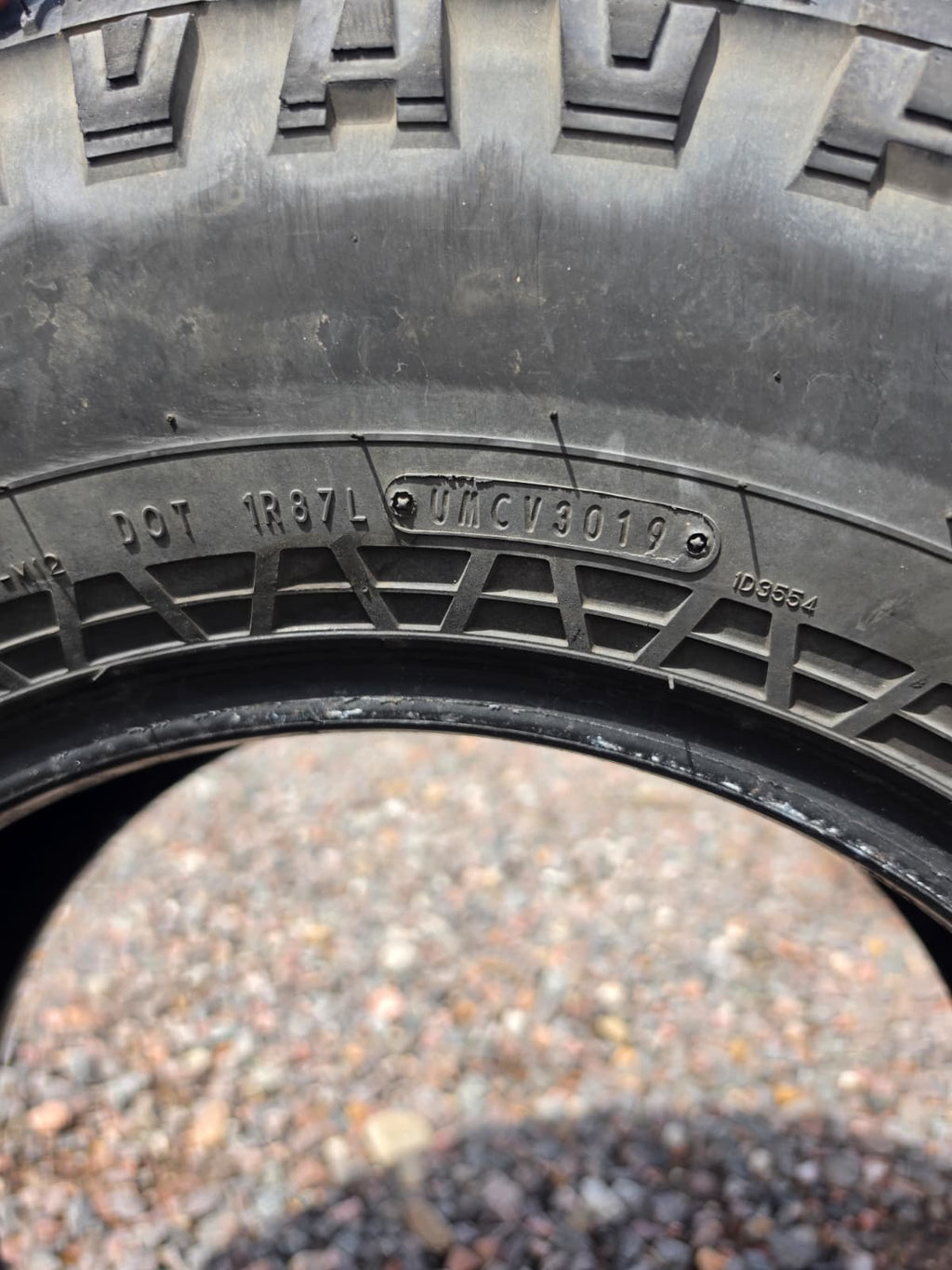 LT285/70R17 Single (1 Used Tire) Falken Wild Peak