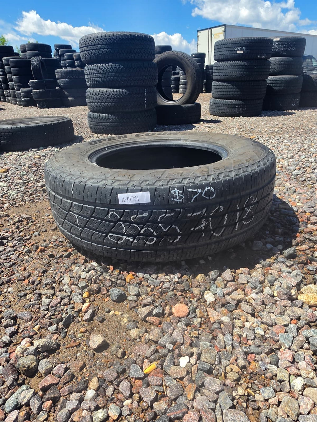 255/70R18 Single (1 Used Tire) Toyo Open Country