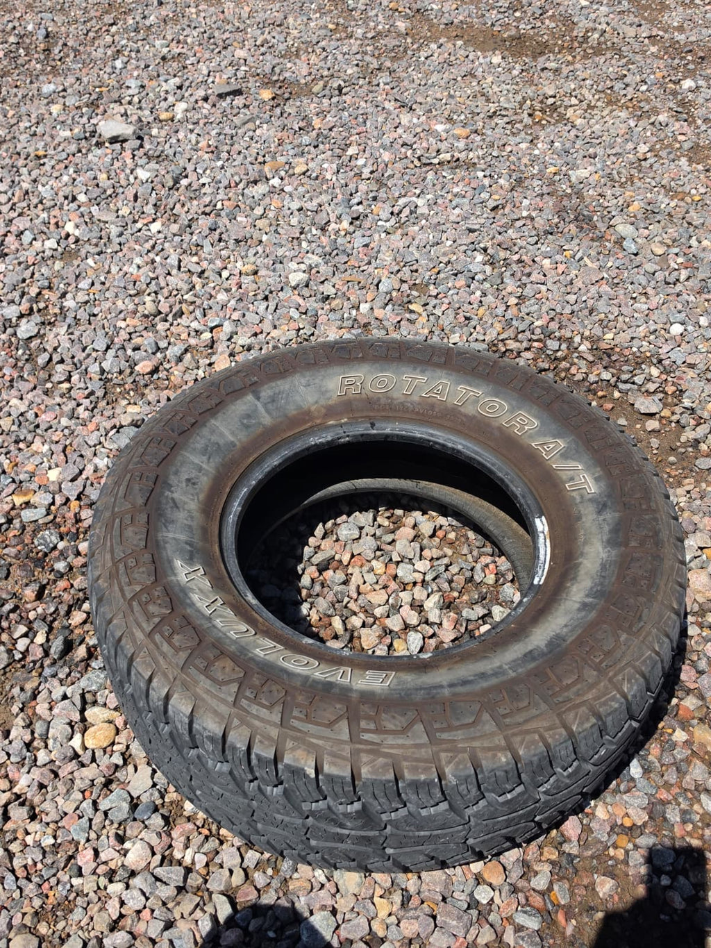 LT305/70R17 Single (1 Used Tire) Evolux Rotator
