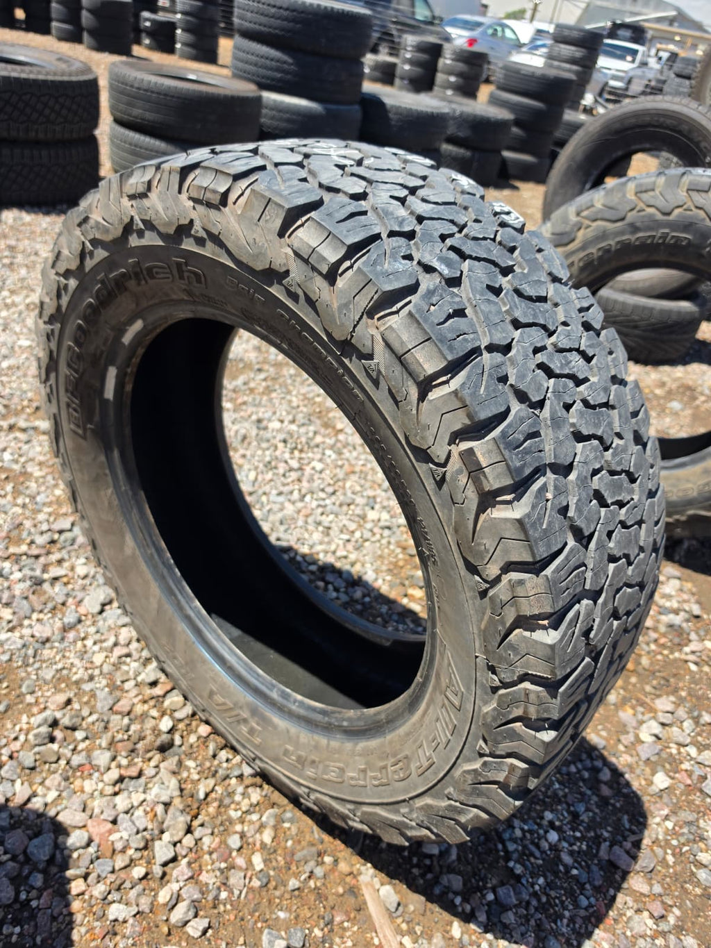 LT265/60R20 Single (1 Used Tire)BF Goodrich KO2