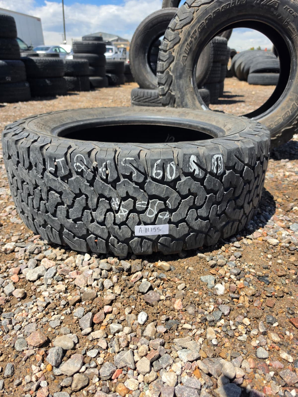 LT265/60R20 Single (1 Used Tire)BF Goodrich KO2