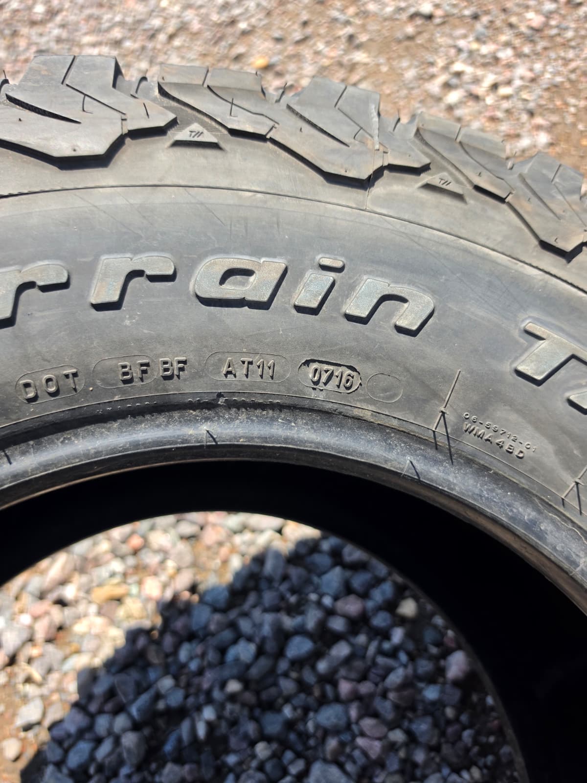 LT285/70R17 Single (1 Used Tire) BF Goodrich KO2