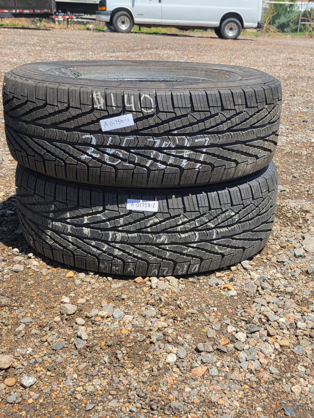 265/70R17 Single (1 Used Tire)  Goodyear Assurance