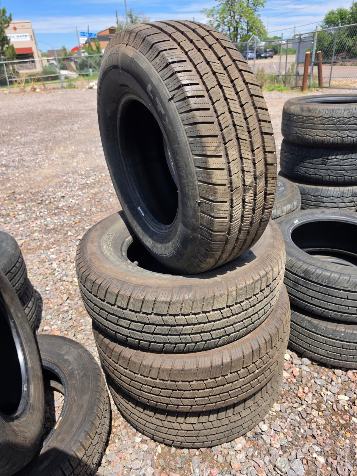 235/75R15 Set (4Used Tire) Michelin LTX M/S 2