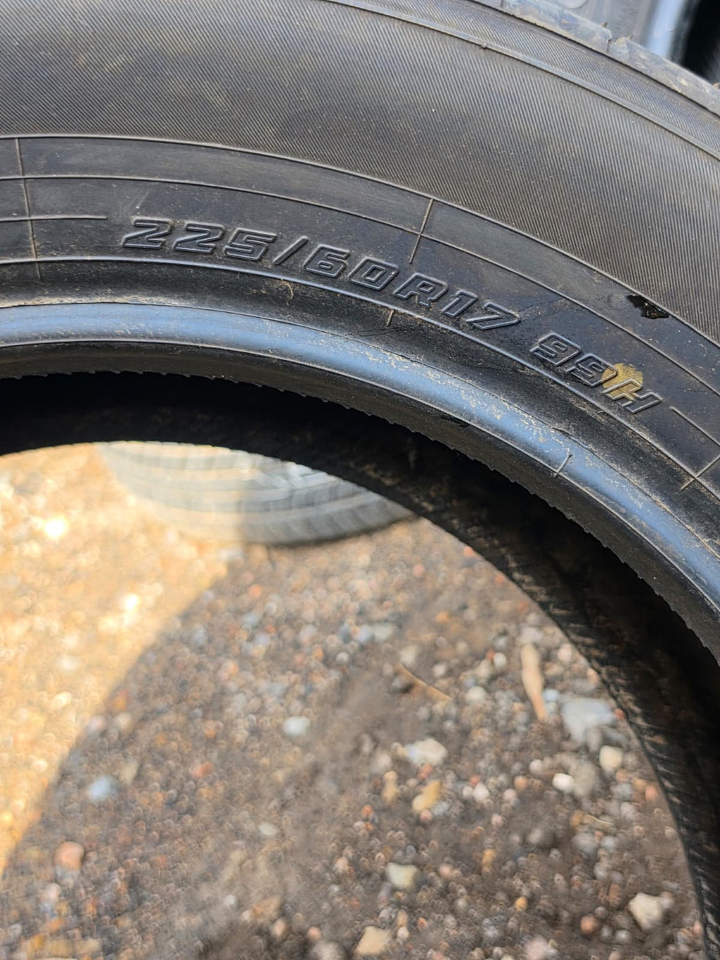 225/60R17 Set (4 Used Tires) Yokohama Geolandar G91