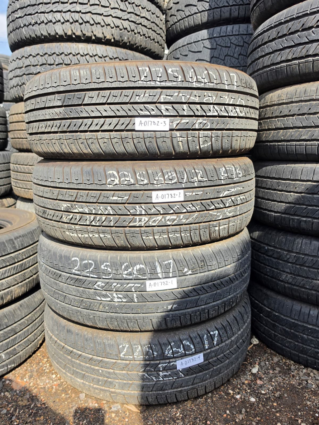 225/60R17 Set (4 Used Tires) Phantom C-Sport