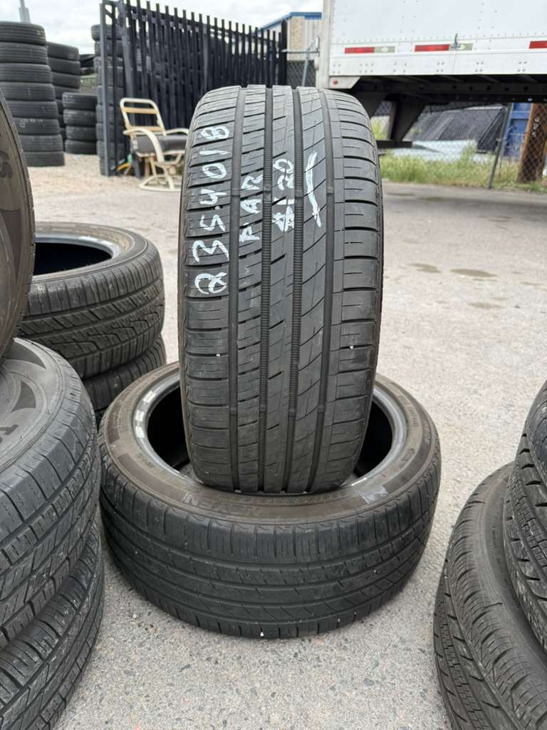 235/40R18 Pair (2 Used Tires) Nexen Nfera AU7