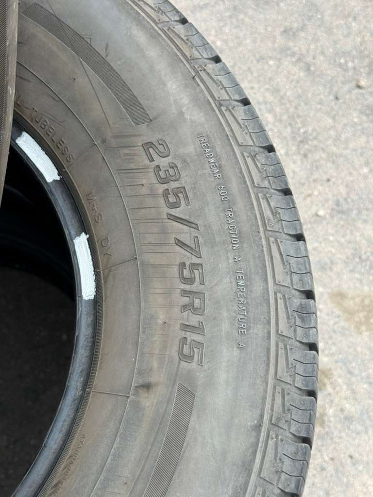 235/75R15 Set (4 Used Tires) Caldera Condifence LT-S