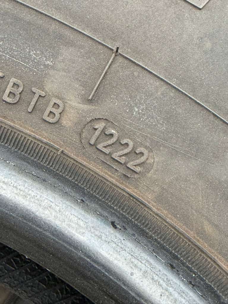235/75R15 Set (4 Used Tires) Caldera Condifence LT-S