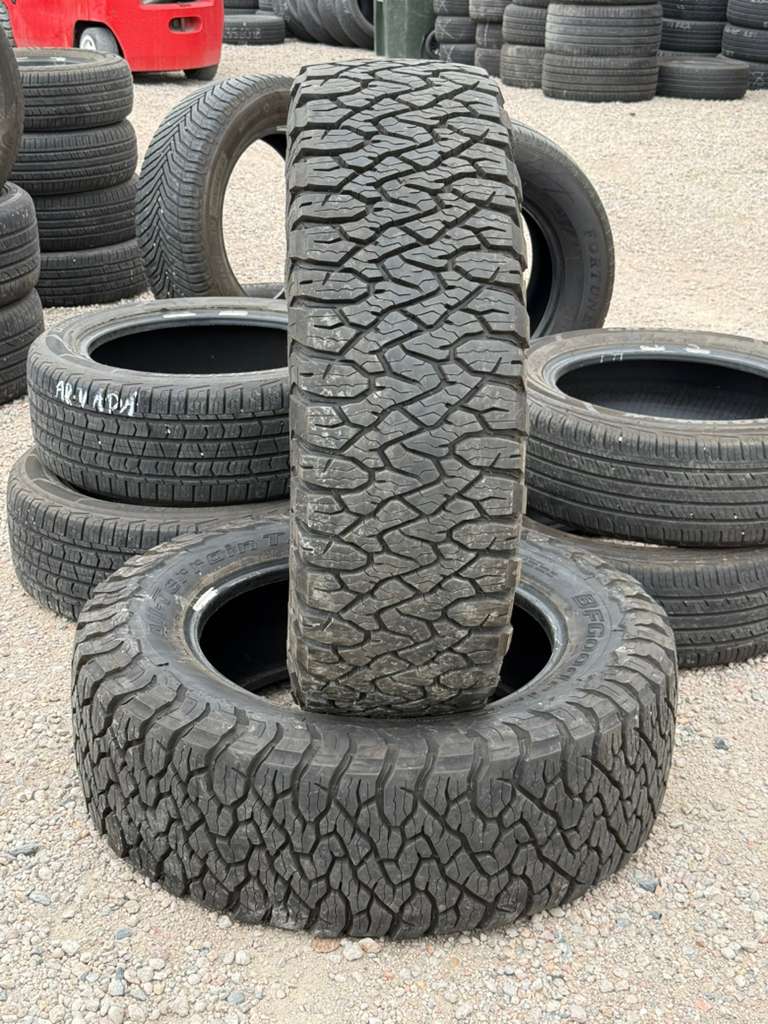 LT275/65R20 Pair (2 Used Tires) Bfgoodrich K03