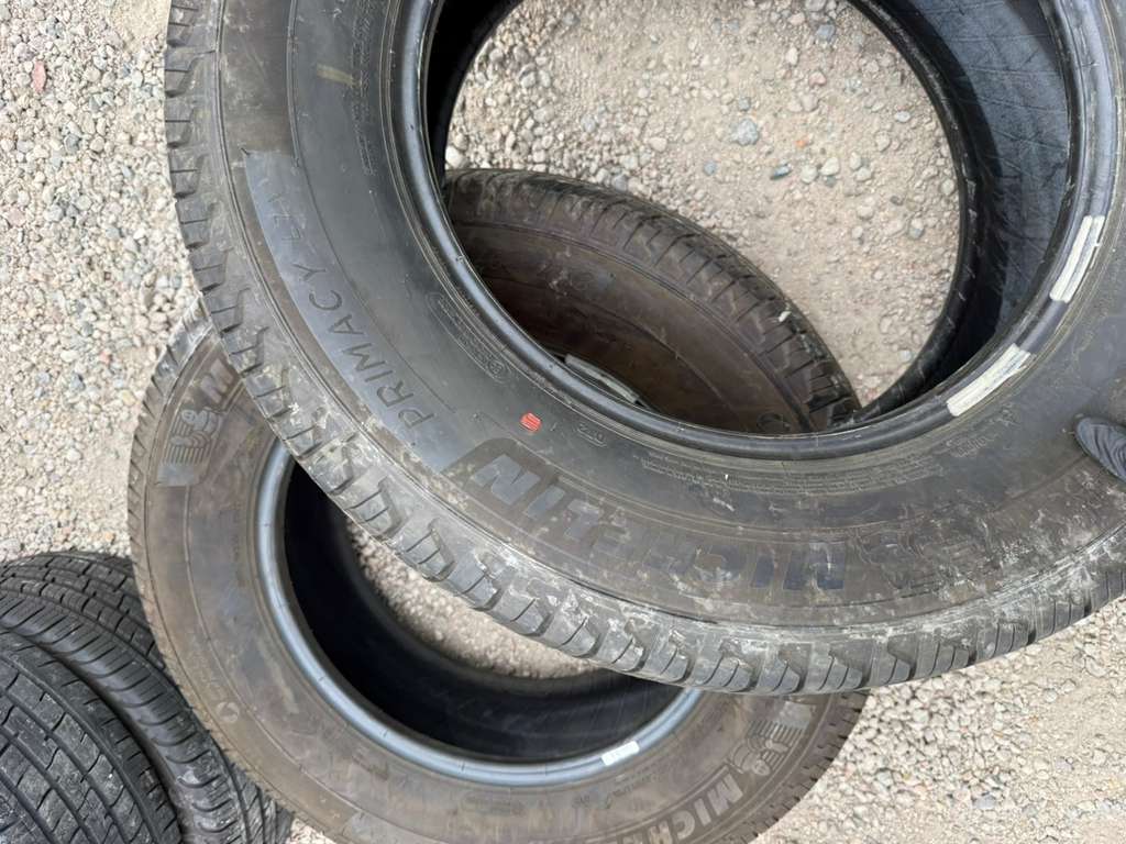 265/65R18 Pair (2 Used Tires) Michelin Primacy LTX