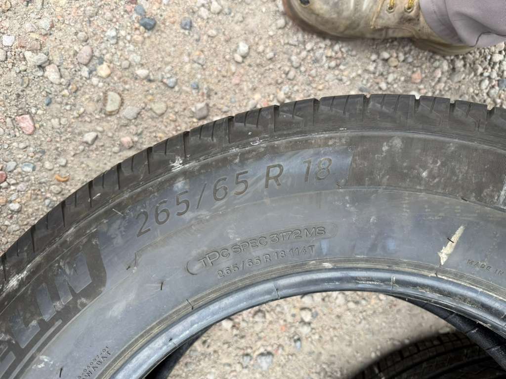 265/65R18 Pair (2 Used Tires) Michelin Primacy LTX