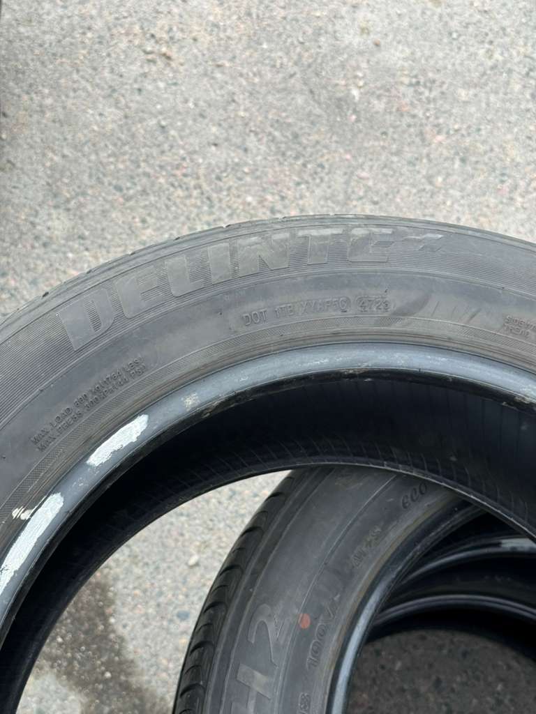 225/60R18 Set (4 Used Tires) Delinte DH2