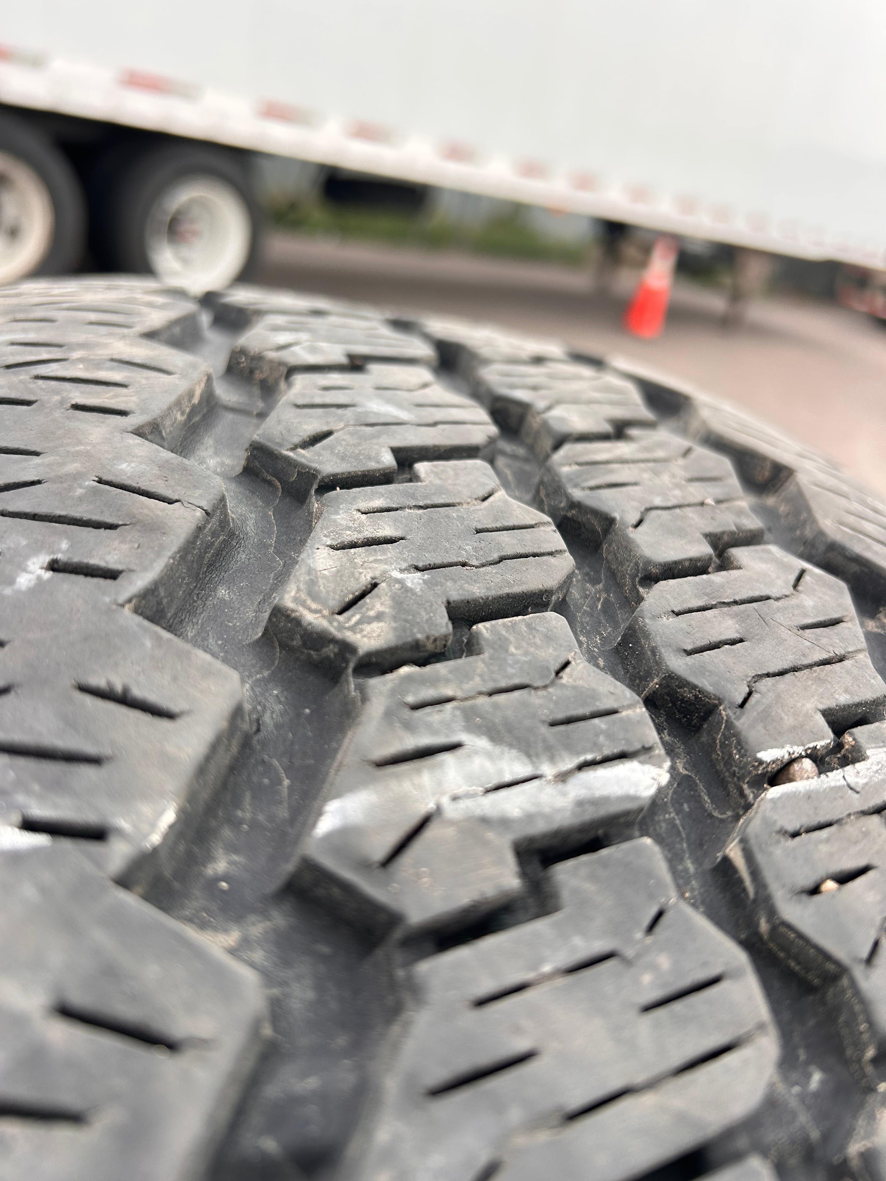 LT275/70R18 Set (4 Used Tires) Bridgestone Dueler A/T