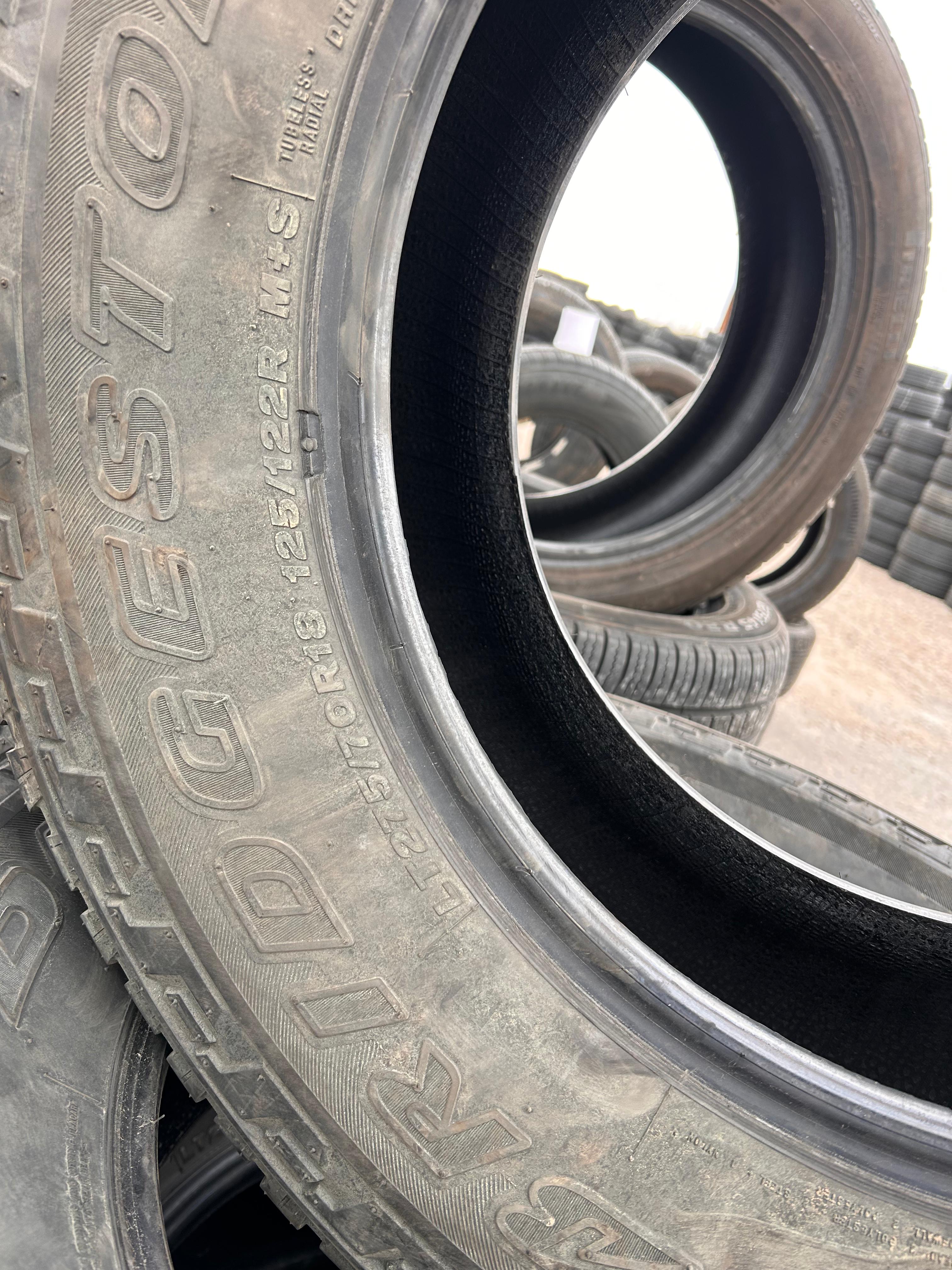 LT275/70R18 Set (4 Used Tires) Bridgestone Dueler A/T