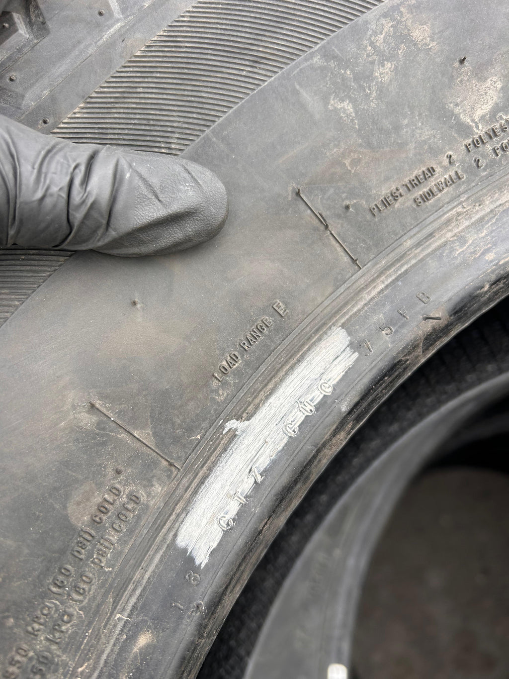 LT275/70R18 Set (4 Used Tires) Bridgestone Dueler A/T