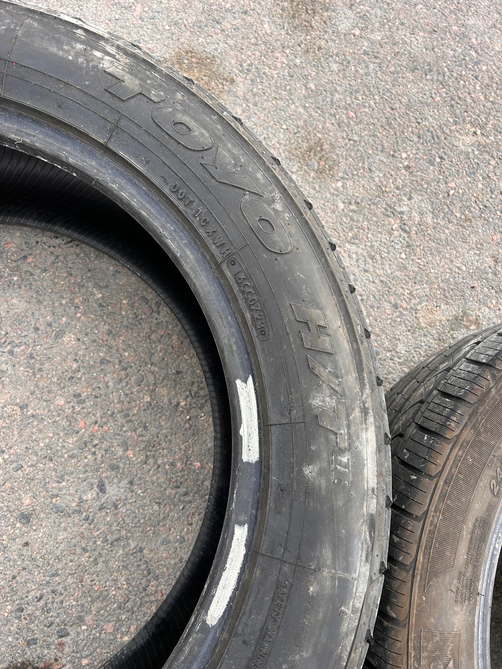 275/50R21 Pair (2 Used Tires) Toyo Open Country HT2