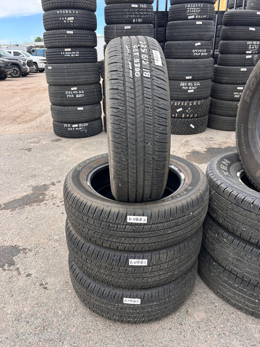 225/60R18 Set (4 Used Tires) Dunlop Grandtrek PT20