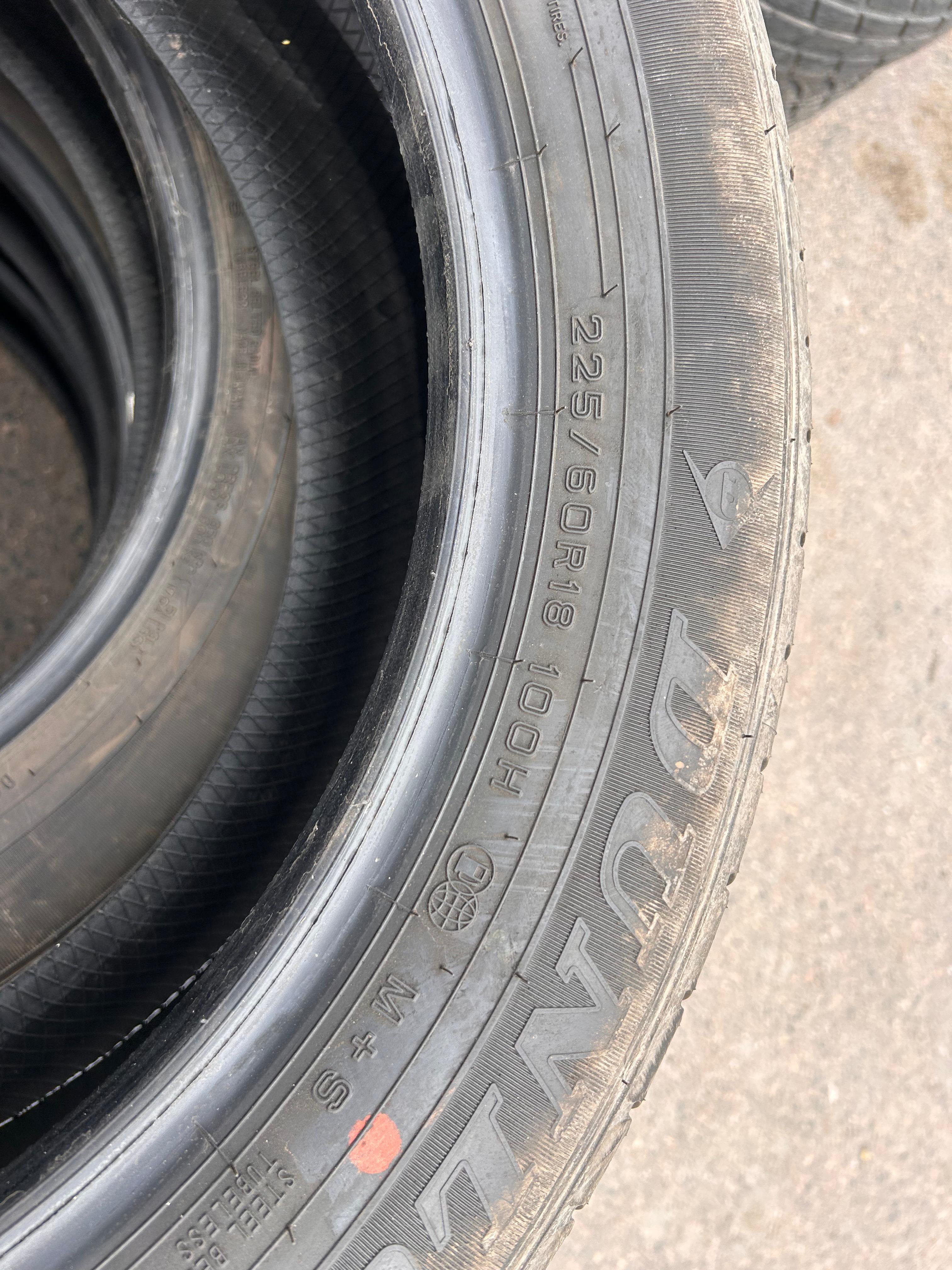225/60R18 Set (4 Used Tires) Dunlop Grandtrek PT20