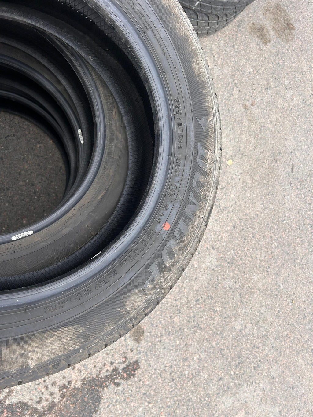 225/60R18 Set (4 Used Tires) Dunlop Grandtrek PT20